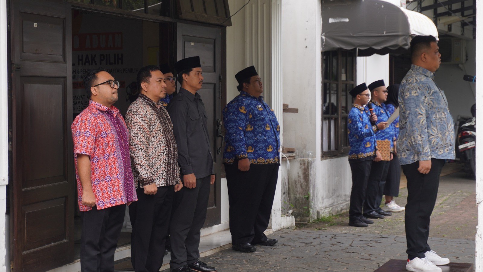 Dirgahayu Indonesia Ke-79, Bawaslu Kota Bogor Gelar Upacara Bersama Panwascam dan PKD Se-Kota Bogor