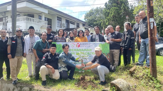 Bawaslu Kota Bogor Tanam Pohon Integritas Untuk Bawaslu Berintegritas
