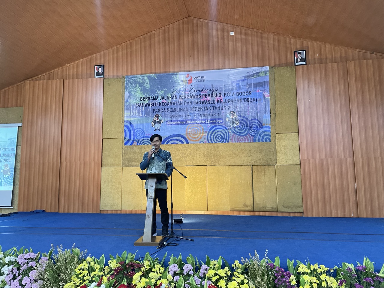 Bawaslu Kota Bogor Menggelar Rapat Koordinasi Bersama Jajaran Pengawas Pemilu Di Kota Bogor (Panwaslu Kecamatan dan Panwaslu Kelurahan/Desa) Pasca Pemilihan Serentak Tahun 2024