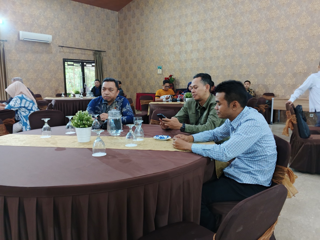 Anggota Bawaslu Kota Bogor, Salman Alfarisi Hadiri Focus Group Discussion untuk Evaluasi Pemilihan 2024