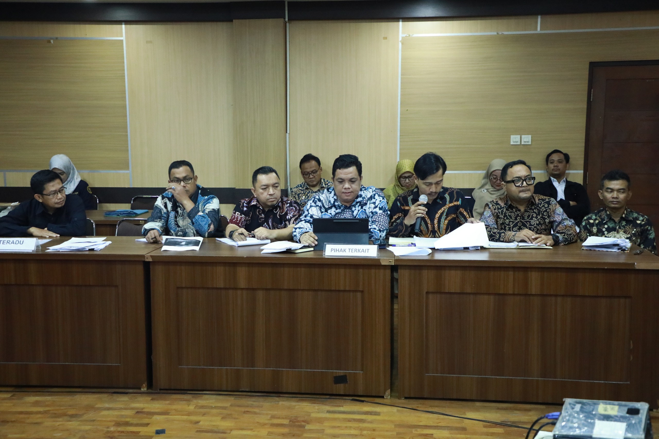 Ketua dan Anggota Bawaslu Kota Bogor, Berikan Keterangan Pada Sidang Pemeriksaan DKPP