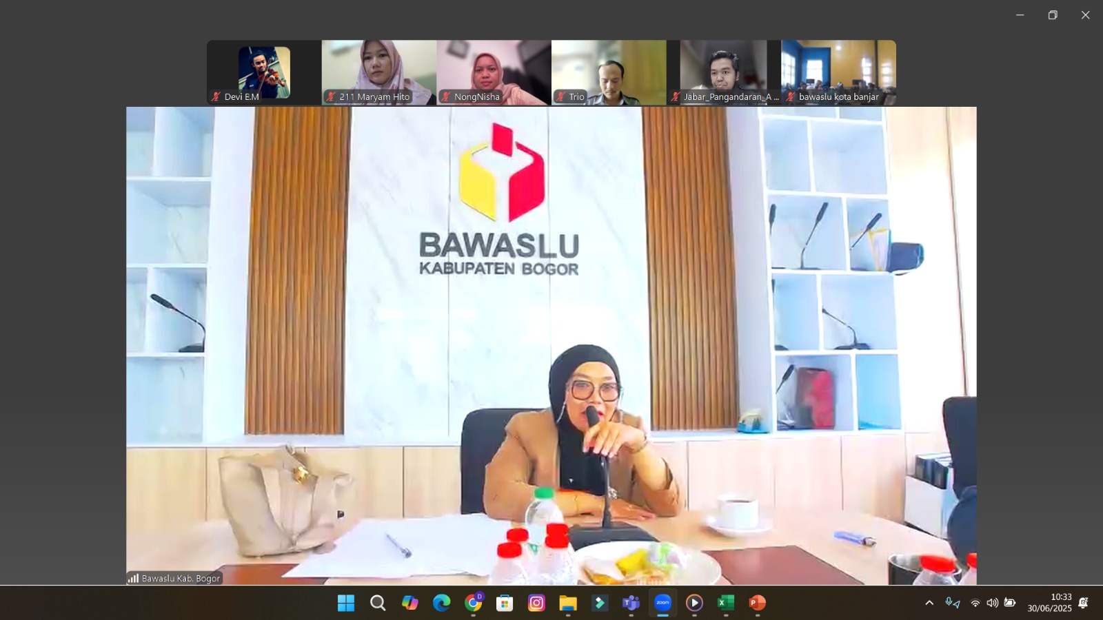 Bawaslu Kota Bogor Ikuti Rapat Koordinasi Pengawasan Pemutakhiran Daftar Pemilih Berkelanjutan Bawaslu Kab/Kota Se Jawa Barat Tahun 2025 Secara Daring yang Diselenggarakan Oleh Bawaslu Provinsi Jawa Barat