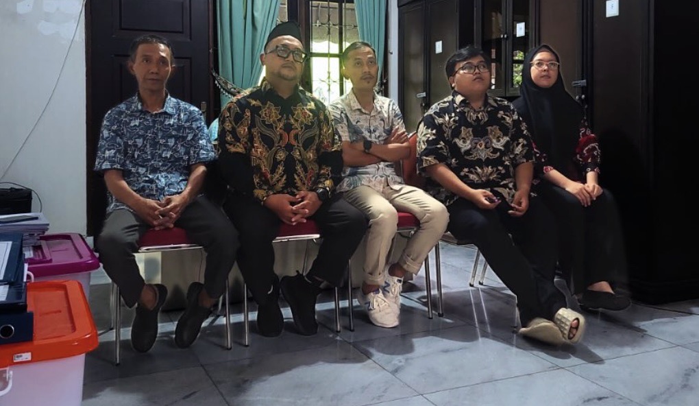 Bawaslu Kota Bogor Ikuti Sosialisasi Penggunaan Alat Kerja Pengawasan Pemutakhiran Data Partai Politik Berkelanjutan Melalui Zoom