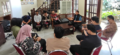 Kordiv. SDMOD Bawaslu Kota Bogor, Salman Alfarisi Berikan Tausiah Pada Kegiatan Jumat Qolbu