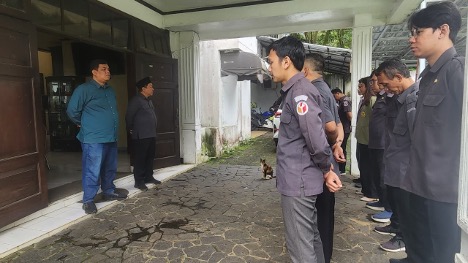 Pimpin Apel, Salman Alfarisi Minta Seluruh Staf Tetap Disiplin dan Profesional di Bulan Ramadhan