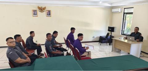 Salman Alfarisi Jelaskan Kompetensi Dasar Pengawas Pemilu Kepada Staf dan Peserta Magang