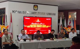 Ketua dan Anggota Bawaslu Kota Bogor, Herdiyatna dan Salman Alfarisi Hadiri Kegiatan Rapat Koordinasi Persiapan Pelaksanaan Kegiatan Penetapan Pasangan Calon Walikota dan Wakil Walikota Bogor Terpilih