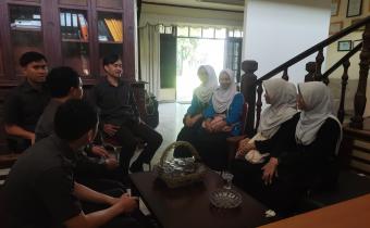 Ketua Bawaslu Kota Bogor, Herdiyatna Terima Siswa Praktek Kerja Lapangan Dari SMK Amaliyah 2 Ciawi Bogor