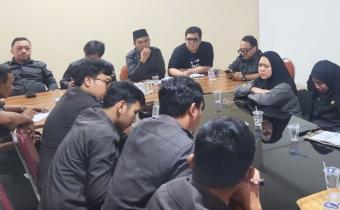 Bawaslu Kota Bogor Beserta Jajaran Sekretariat Gelar Rapat Rutin Membahas Program dan Rencana Kerja Kedepan