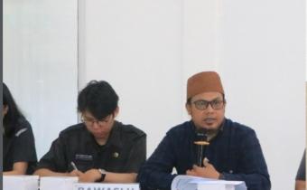 Pastikan Data Pemilih Akurat, Anggota Bawaslu Kota Bogor Turun Langsung Awasi Pleno PDPB KPU Triwulan IV 2025