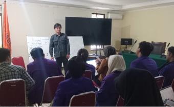 Herdiyatna Pandu Diskusi Kelas Magang Bawaslu Kota Bogor